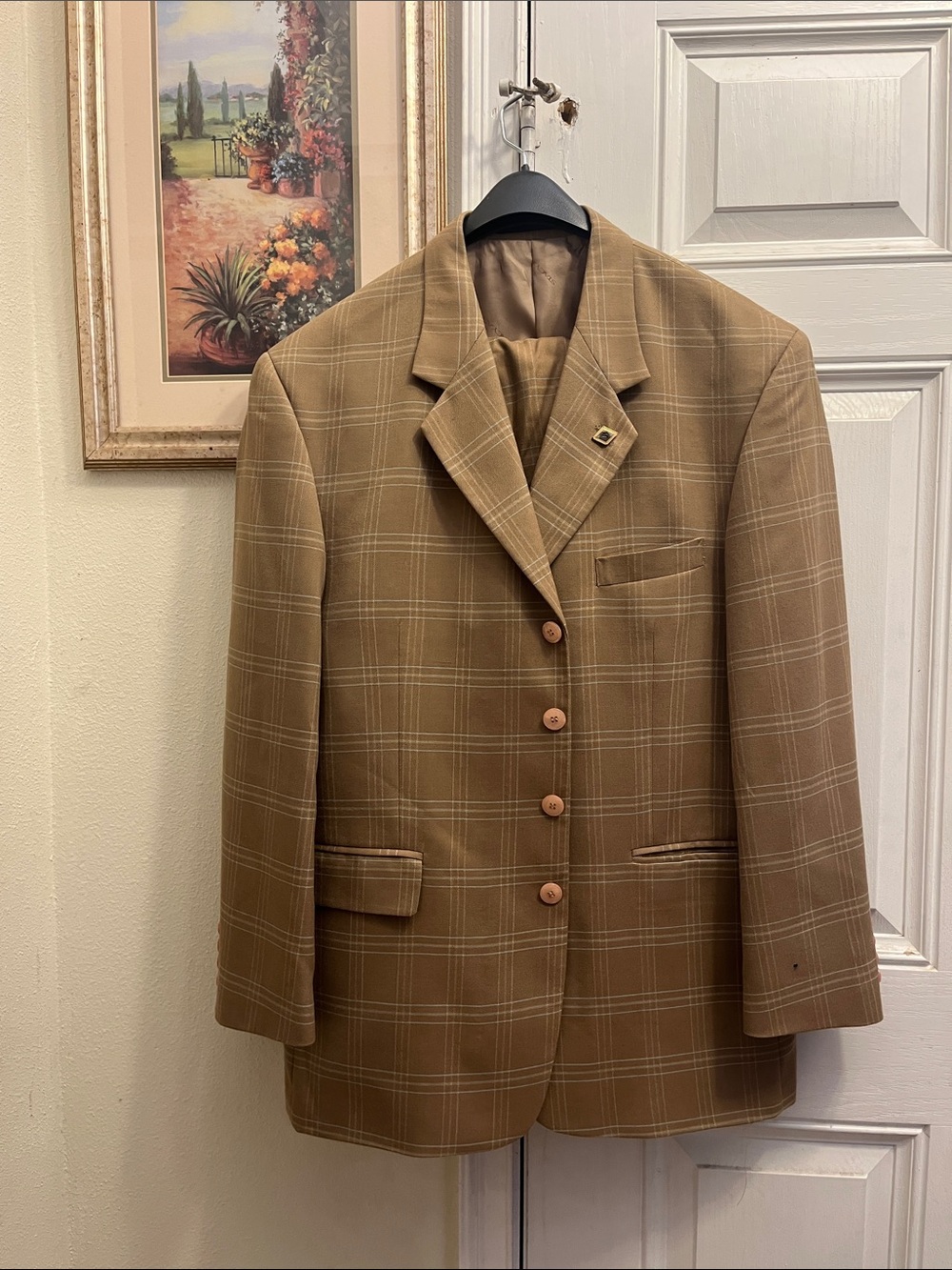 Stacy Adams Tan Plaid Sport Coat with Subtle Windowpane